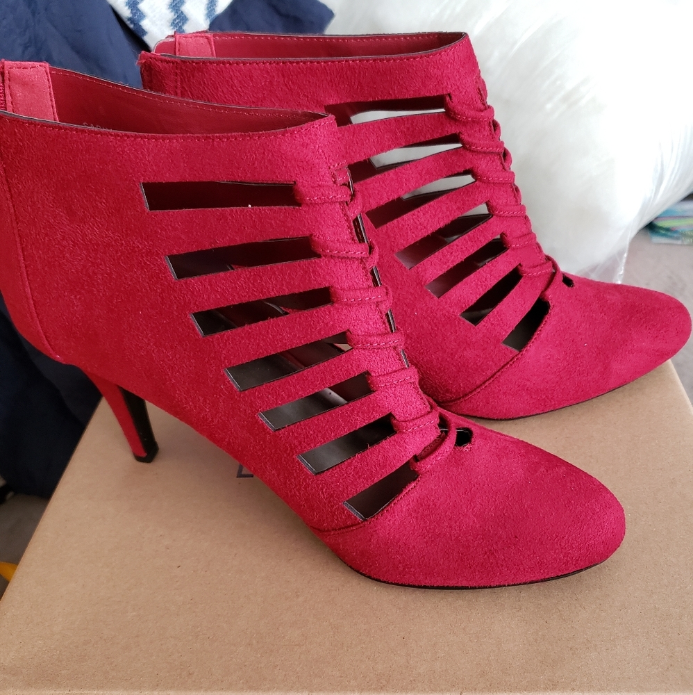 Raspberry Booties - image 1